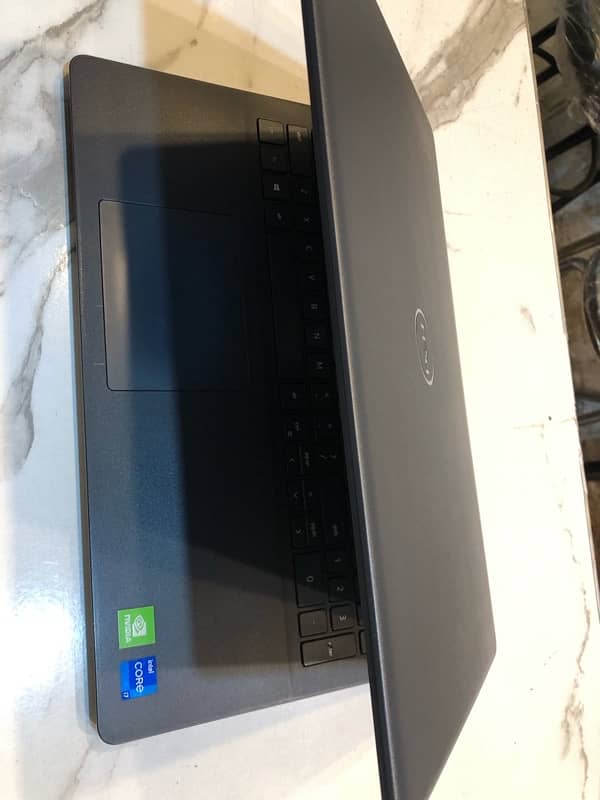 Dell Inspiron 3501/core i7   11th Gen /  Laptop  For sale 1