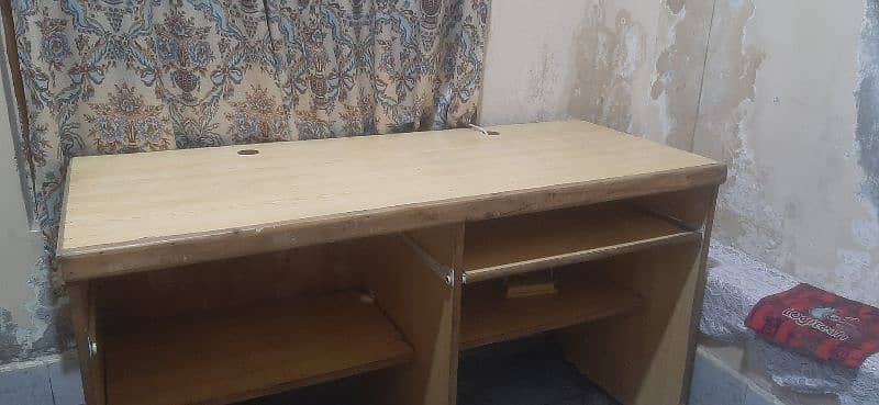 Wooden Workstation Table For 2 Computers 4