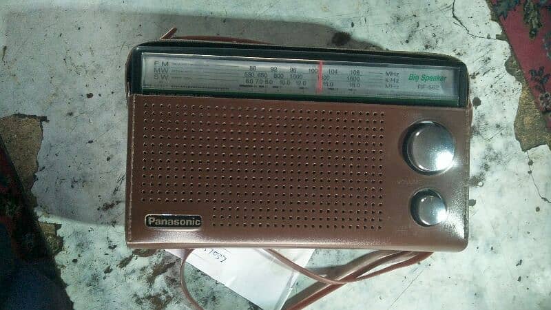 Radio Panasonic 562 0