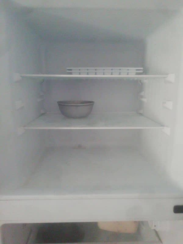 dawlance fridge 2