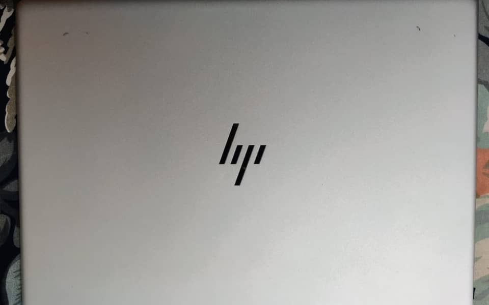 HP laptop condition lush 8/256 i5 8th gernation 6