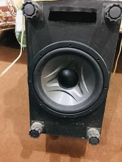 1 woofer12" with box 4 car speakers with box 2 Panasonic 10" speakers