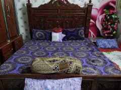 King bed chinyoti style pure wood and 3 single bed  for sale