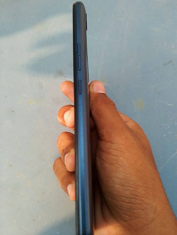 mobile sell Tecno spark8c 3