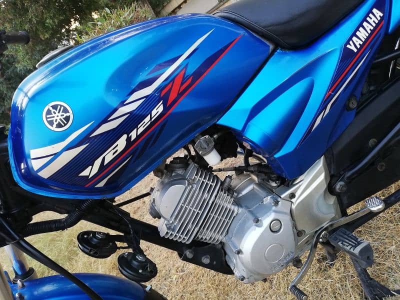 Electric blue Beauty Yamaha yb 125z model 2020 October urgent sale ybz 4