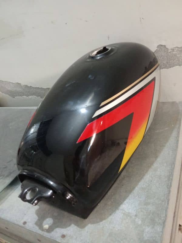 urgent sale Down Model Fuel Tank CD 70 3