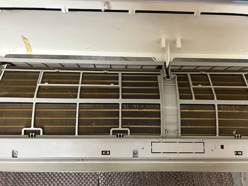 1.5Ton Non inverter Ac 1