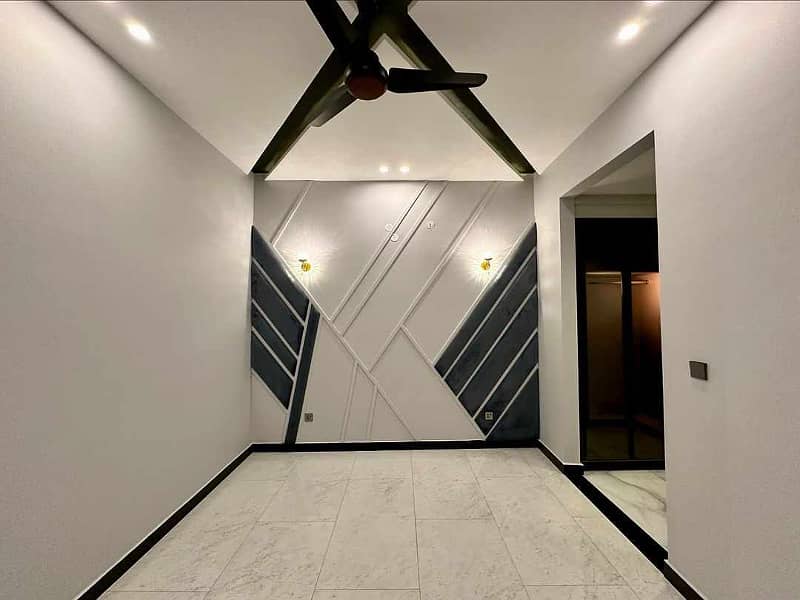 Ten (10) Marla Ultra Modern Design House for Sale in DHA Phase 5 Lahore 5