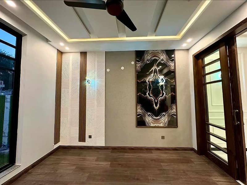 Ten (10) Marla Ultra Modern Design House for Sale in DHA Phase 5 Lahore 9