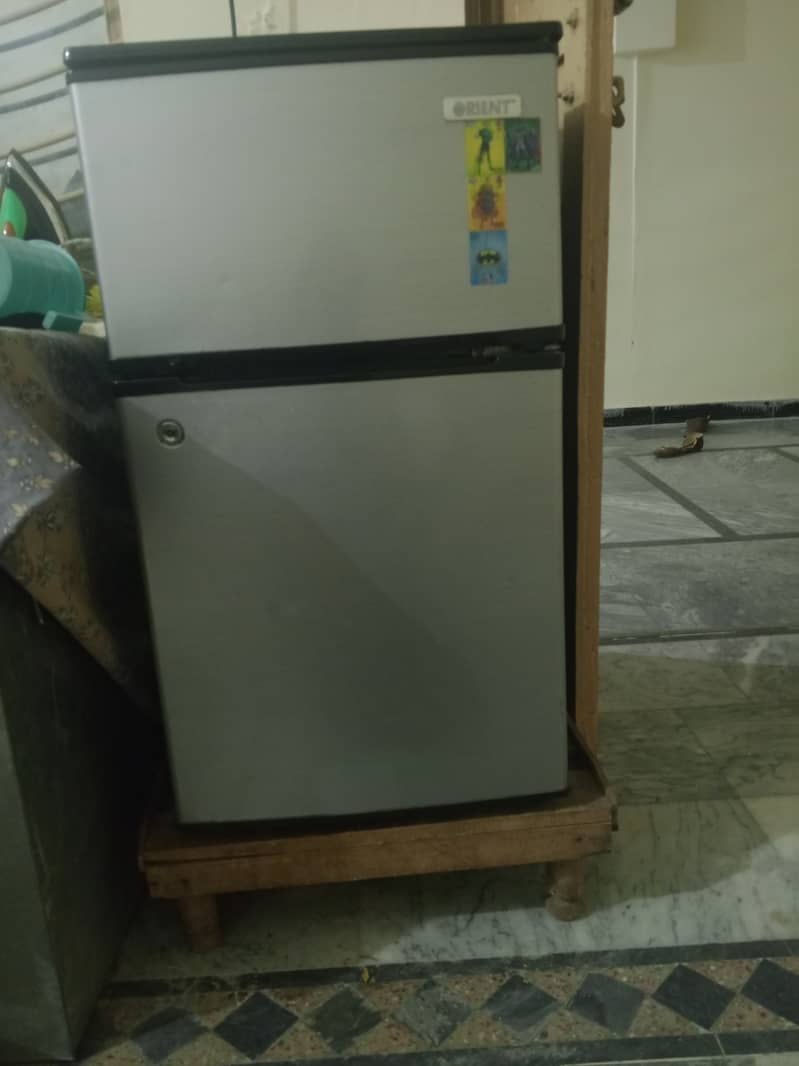 orient small fridge 0