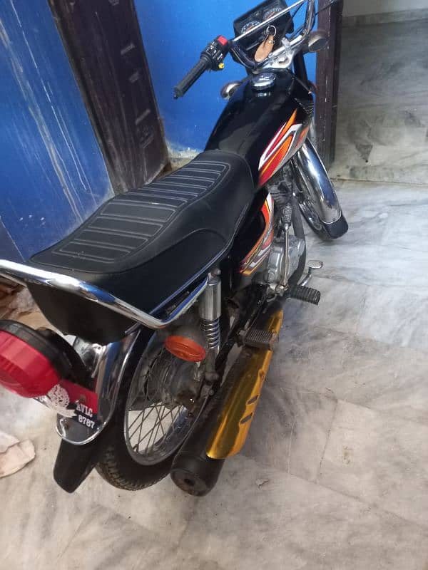 honda 125 2022 black color karachi number 7