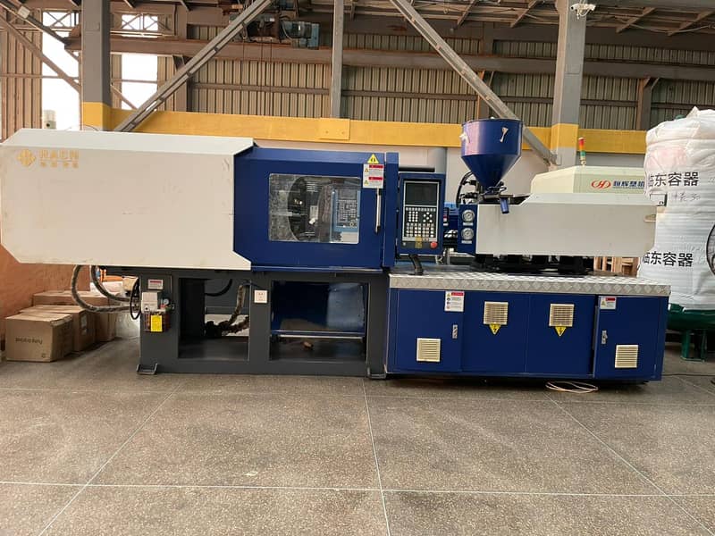 Brand new injection molding machine for sale / INJECTION MOLDING 7