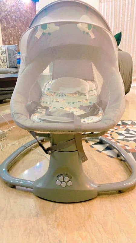 Mastela 3 in 1 baby swing / jhola / bassinet 1