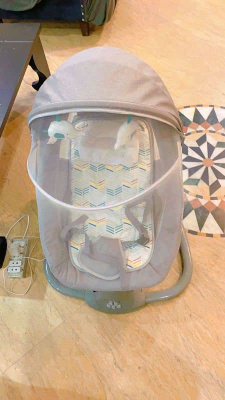 Mastela 3 in 1 baby swing / jhola / bassinet 2