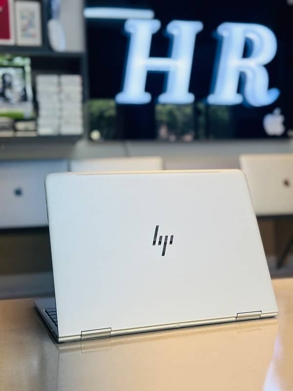 Laptop HP Spectre Core i7 7th GEN Ultra Slim 8GB 256GB TOUCH 360 0