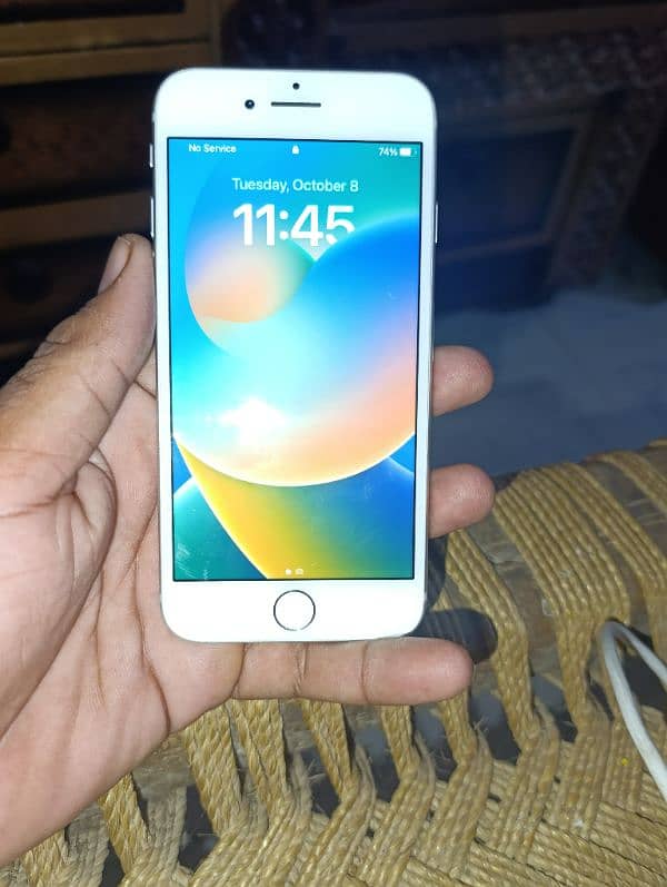 iPhone 8 White Color Fresh 7