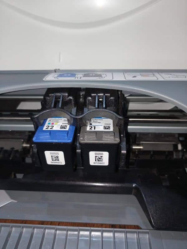 HP DESKJET D1560 COLOR PRINTER 7