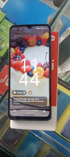 redmi a3 mobile use onli 12 days.     contact no.  03152447942