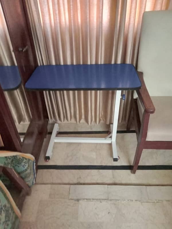 Medical Table 0