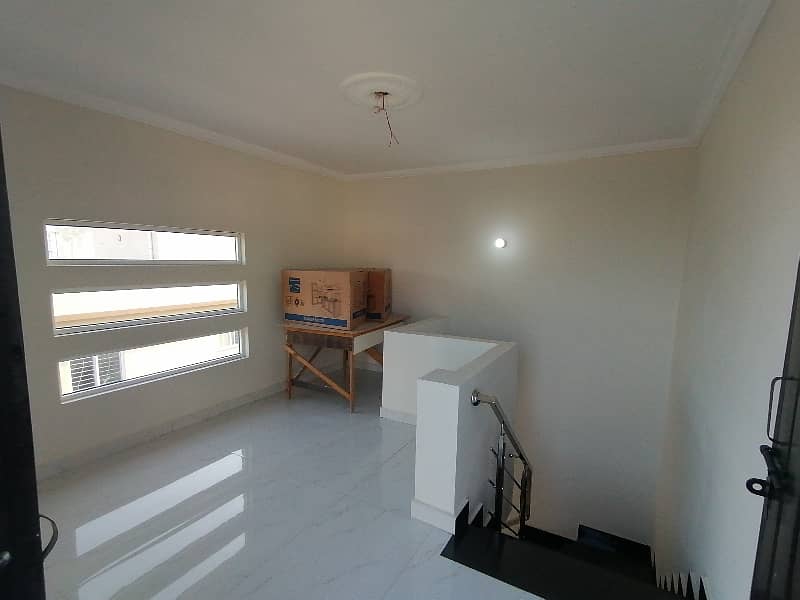 Prime Location House Sized 5 Marla In Jubilee Town - Block F 34