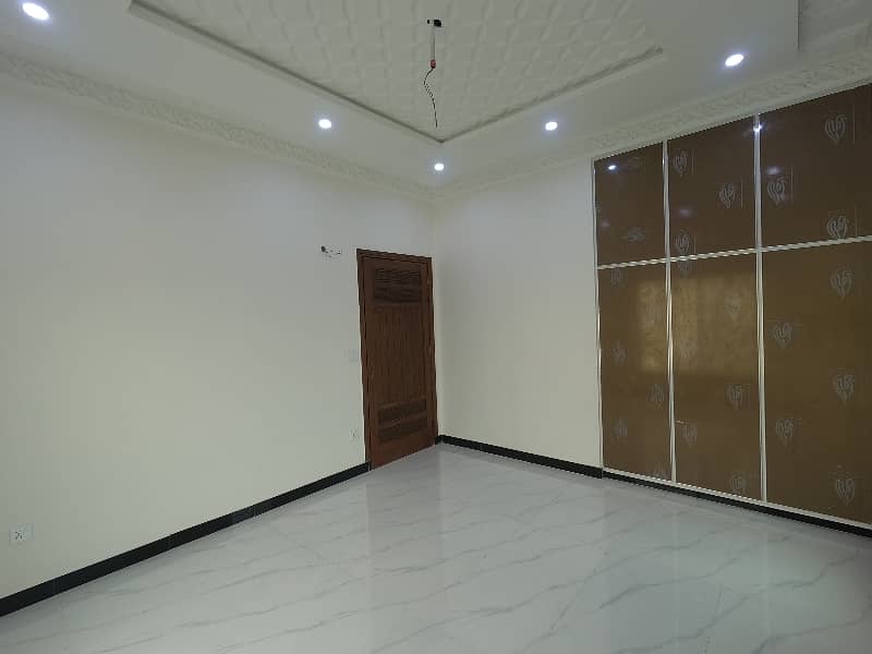 7 Marla House In Only Rs. 27000000 15