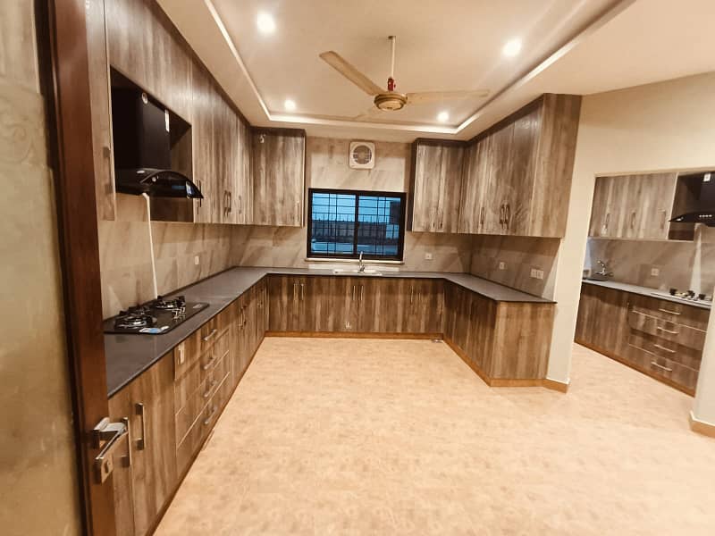 1 Kanal luxurious designer bungalow available for rent at prime location of DHA phase 4 Block AA Lahore 21