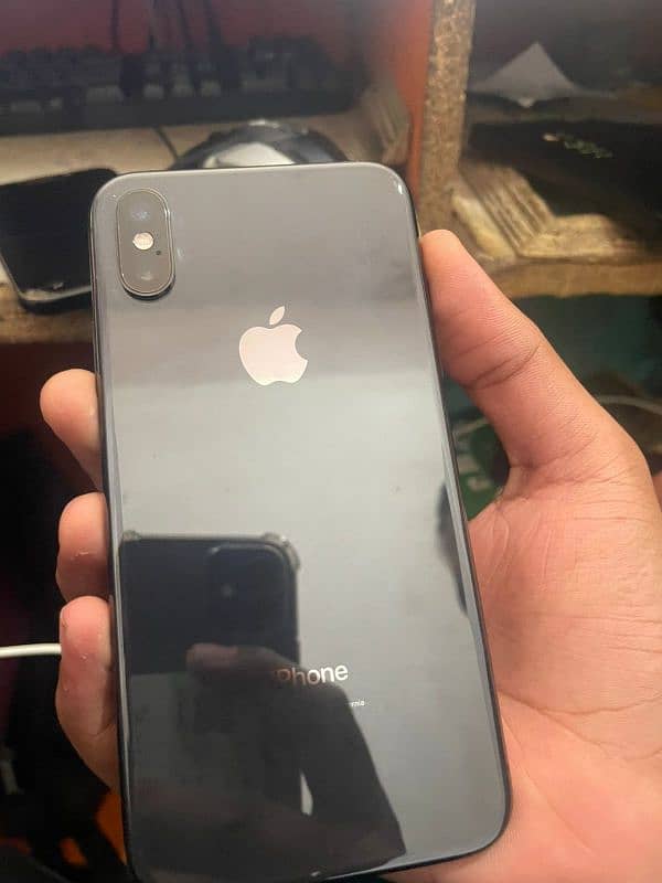 IPHONE XS 64 GB NON PTA 3