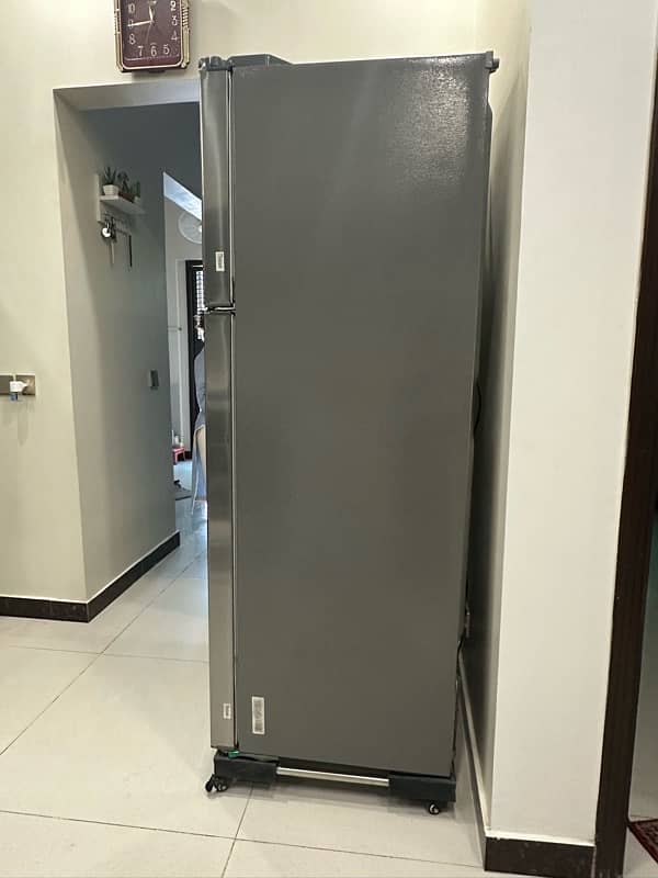 Large LG Refrigirator 524 liters Indonesian - Excellent Condition 3