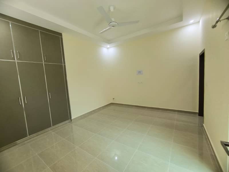 1 Kanal Brand New House In Askari 3 Multan For Rent 13