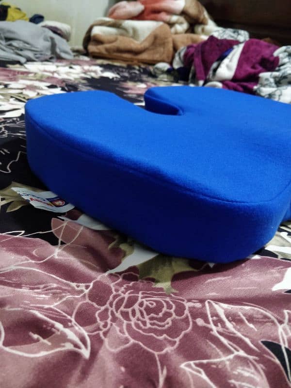 Master Molty Ortho Coccyx Cushion 2