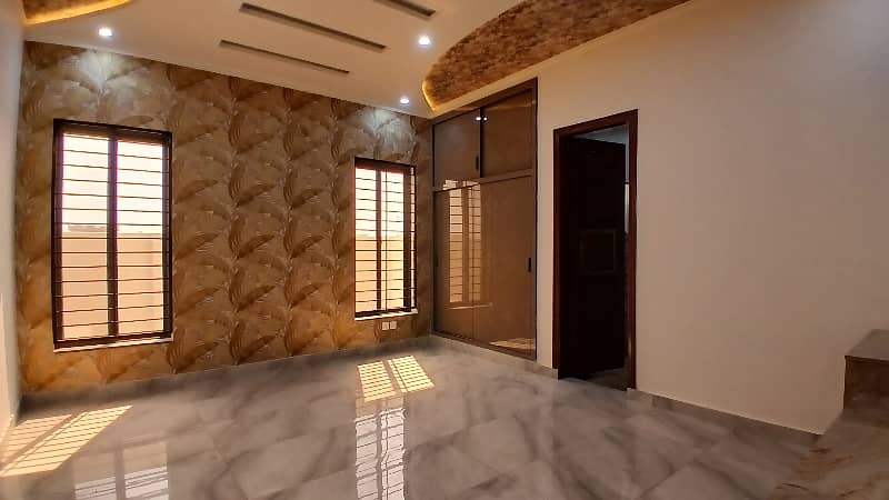 1 Kanal Brand New House DHA Phase 1 Sector H Multan For Sale 15