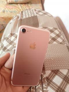 Iphone 7 non pata in good condition