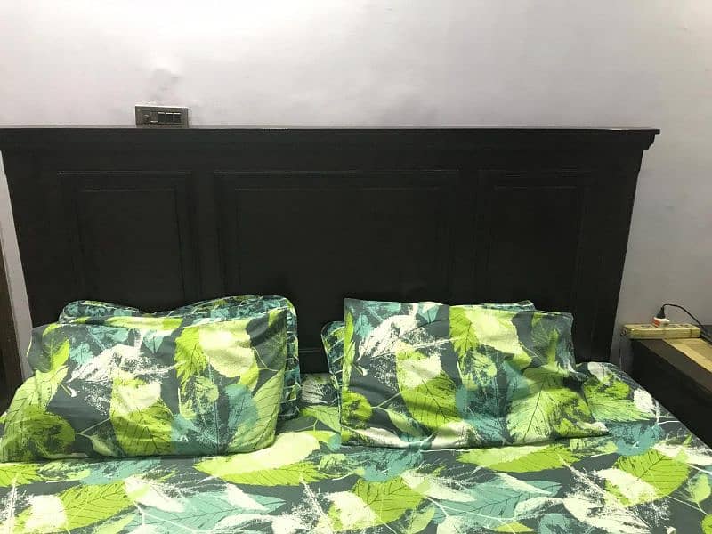 1.5 Years used Queen Size Bed With two Side Tables 0