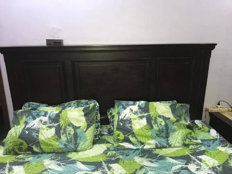 1.5 Years used Queen Size Bed With two Side Tables 3