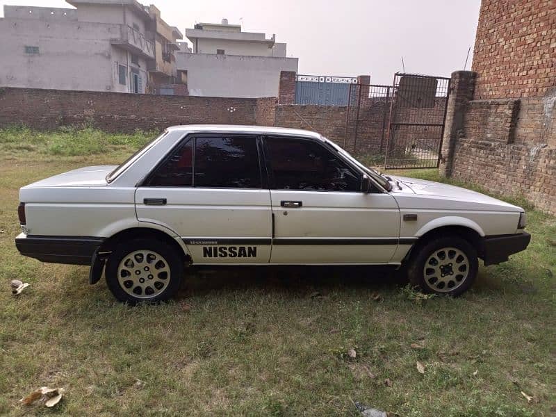 Nissan Sunny 1986 5