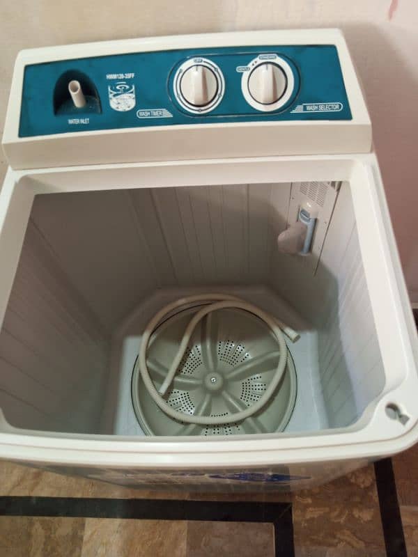 only 1 month used washing machine haier 4