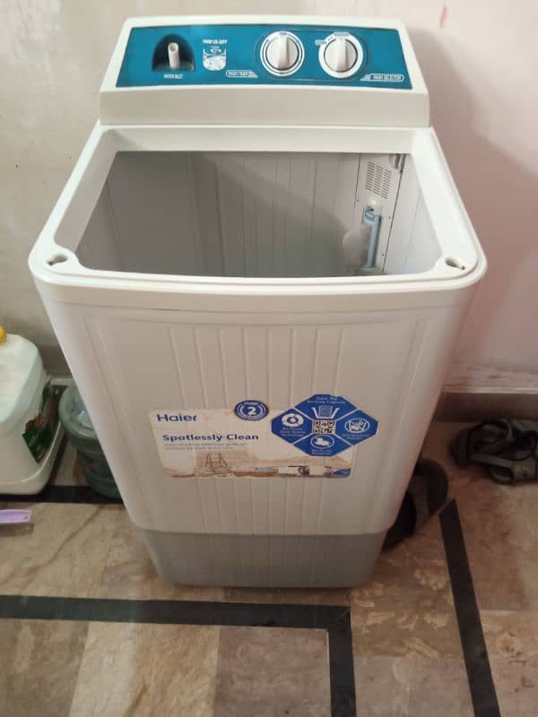 only 1 month used washing machine haier 5