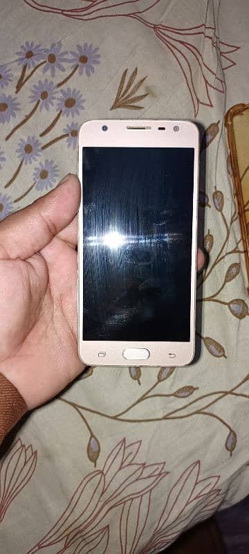 Samsung j5 prime. location Faisalabad front and back camera not clear. 0