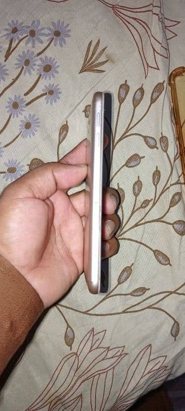 Samsung j5 prime. location Faisalabad front and back camera not clear. 2