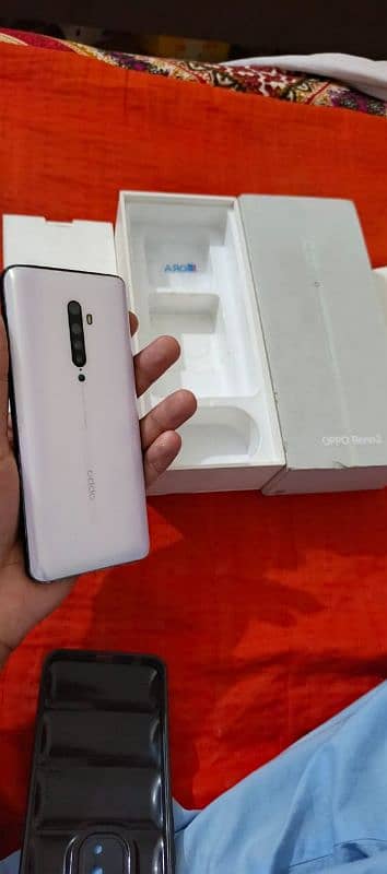 Oppo Reno 2 3