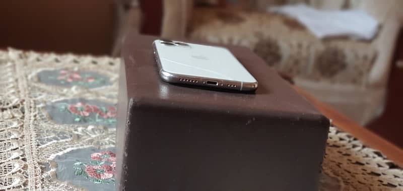 iPhone 11 Pro 1