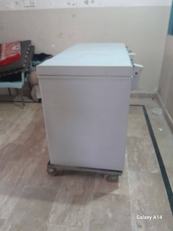 waves deep freezer WT 215 6