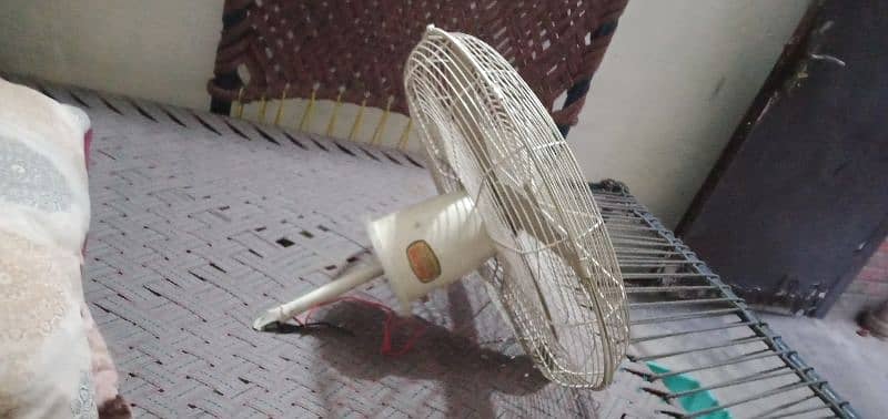 in new condition cielling fan 2