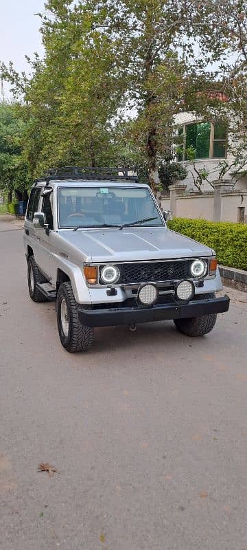 Toyota Land Cruiser 1987 5