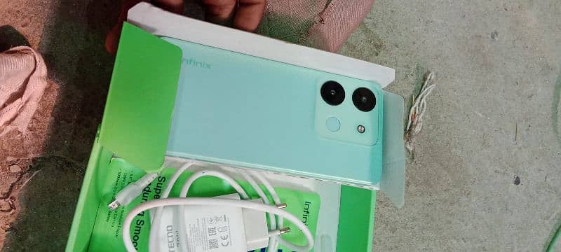 Infinix smart 7 4GB64gb 2