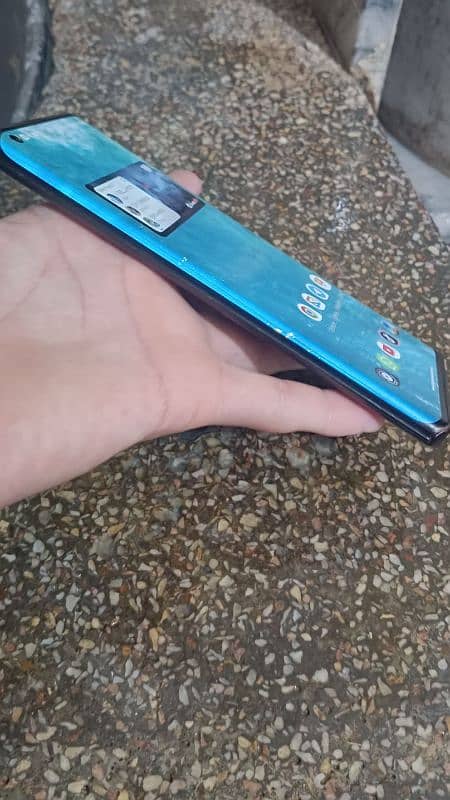 Motorola edge new non pta 6+2 ram 128 storeg vary bast  condition 4