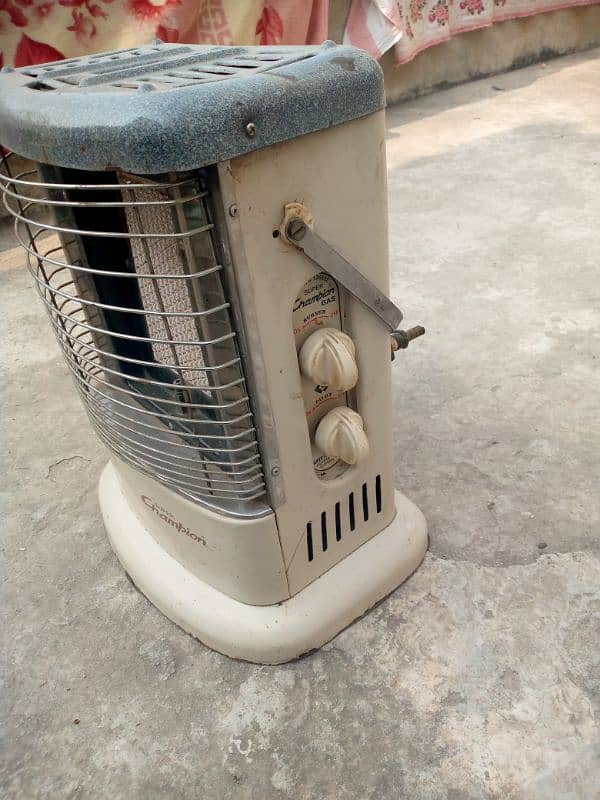 Gas heater for sale. Contect(03349977837). 3