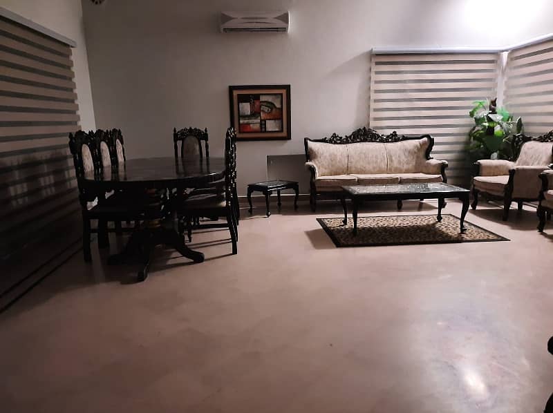 01 KANAL DESIGNER LUXURY UPPER PORTION AVAILABLE FOR RENT WITH SERVENT QUATER 1