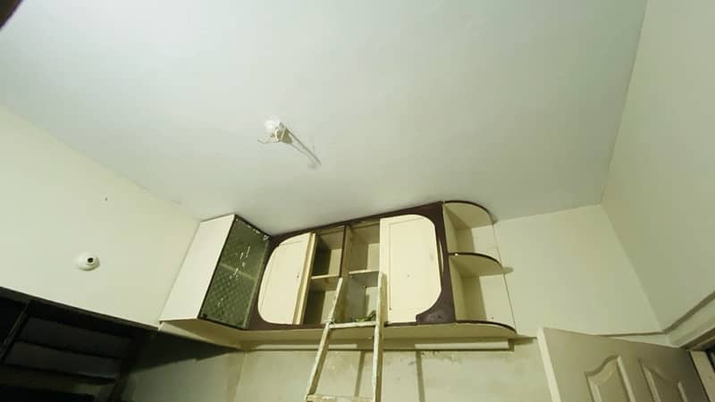 2 Bed + lounge Ground Floor Flat For Sell in Gulistan e Johar Block 6 8