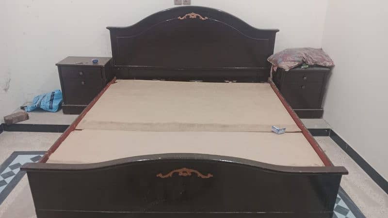 Double bed(6.6/6} with 2Side table 0